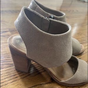 Toms Nude Sandals